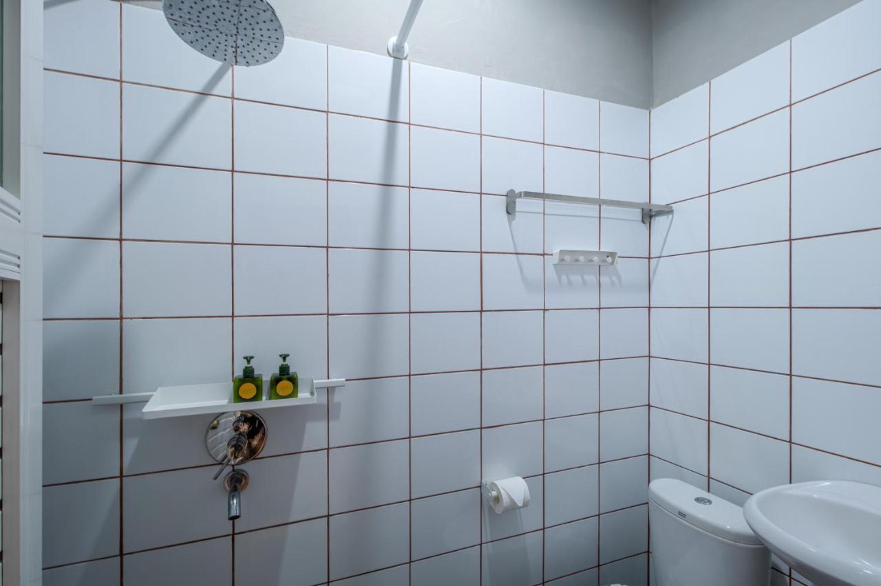 Kolo Kolo Vandrarhem Kejayan Exteriör bild