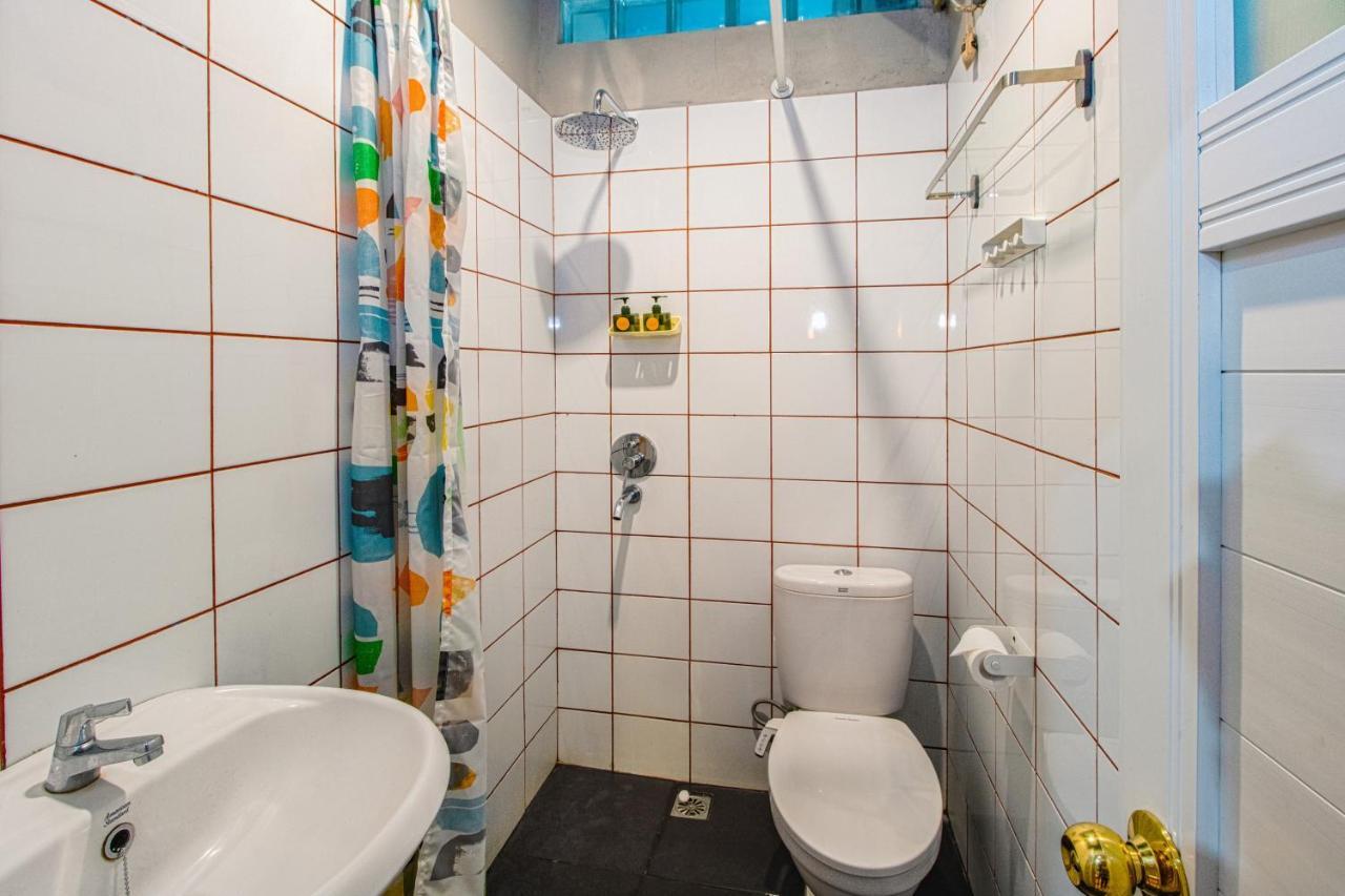 Kolo Kolo Vandrarhem Kejayan Exteriör bild